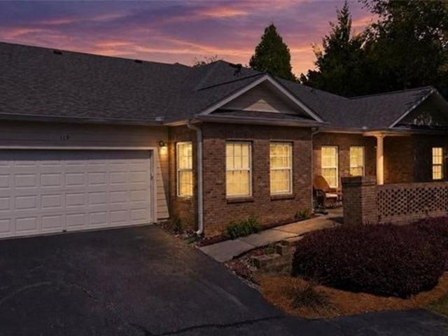 Townhouse for sale in Stone Mountain, Georgia