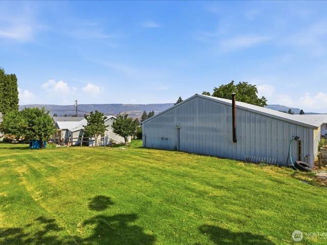 House for sale in Electric City, Grant County