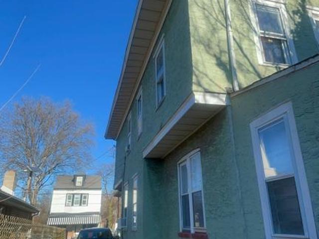 Townhouse for sale in Trenton