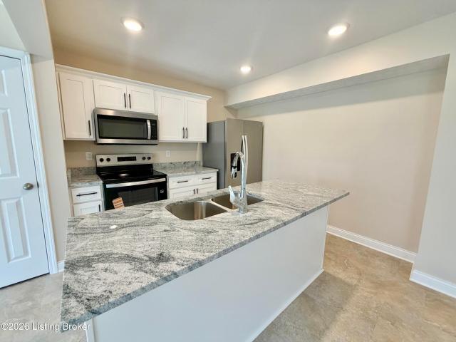 Townhouse for sale in Vine Grove, Kentucky