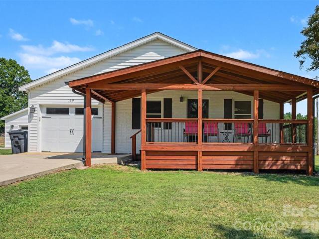 House for sale in Mooresville, North Carolina