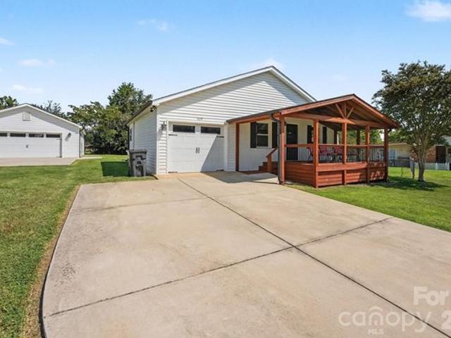 House for sale in Mooresville, North Carolina