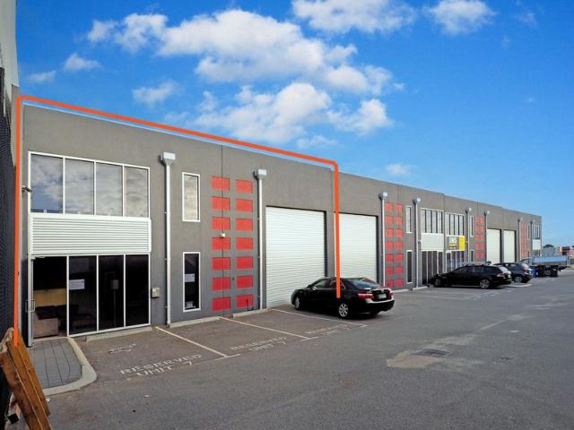 Warehouse for rent in Landsdale, Western Australia