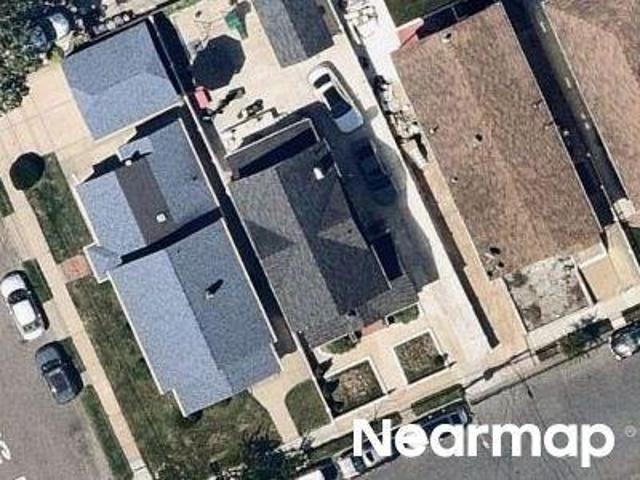 House for sale in Queens, Arverne