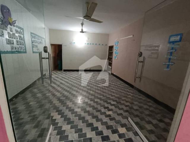 Building for rent in Islamabad