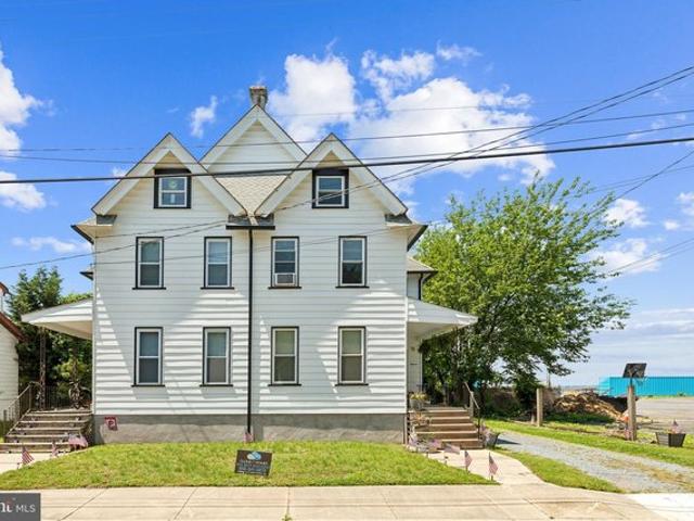 House for sale in Deepwater, New Jersey