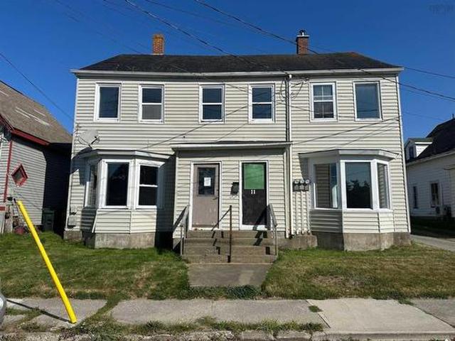 House for sale in Yarmouth, Nova Scotia