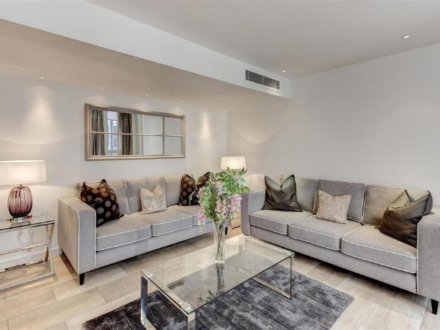 House for rent in South Kensington, Greater London