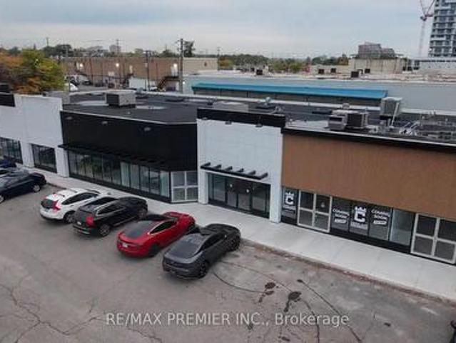 Commercial for rent in Oakville, Ontario