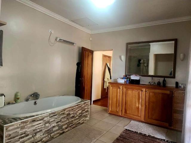Farm for sale in Waterkloof, Gauteng