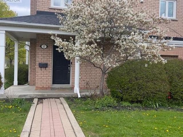 Townhouse for rent in Etobicoke—Lakeshore, Toronto