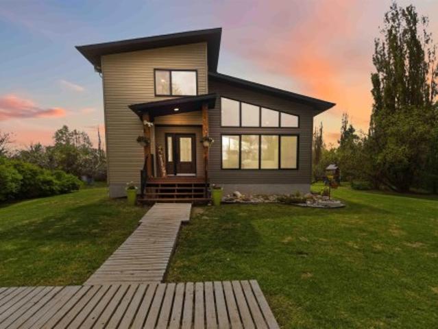 House for sale in Alberta