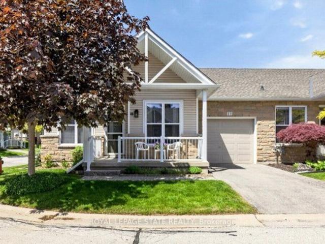 Townhouse for sale in Ancaster, Ontario