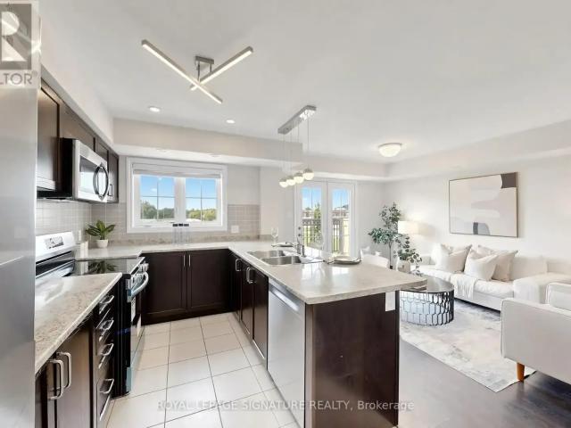 Townhouse for rent in Oakville, Golden Horseshoe