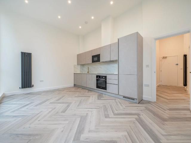 Apartment for rent in New Town, Monks Orchard
