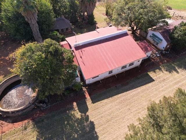 Farm for sale in Waterkloof, Gauteng