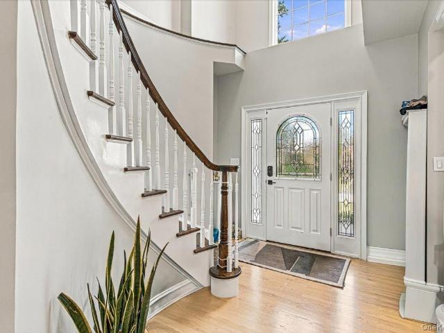 House for sale in South Glenwood Landing, Glenwood Landing