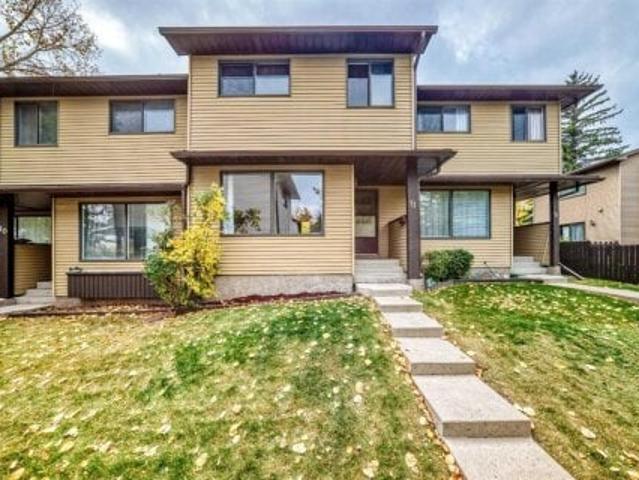 Townhouse for sale in Northwest, Alberta