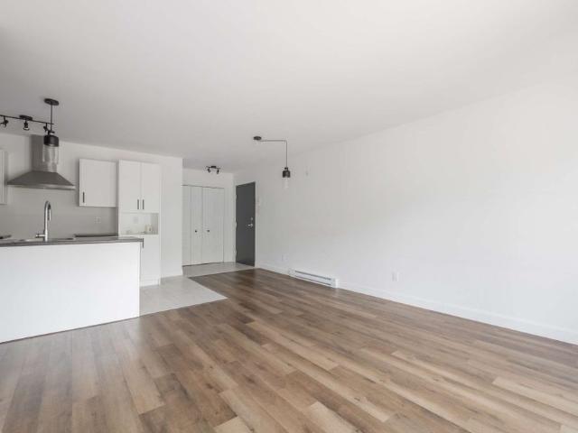 Apartment for rent in Les Méandres, Québec