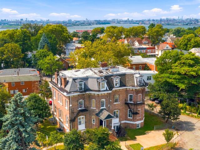 House for sale in Queens, Arverne