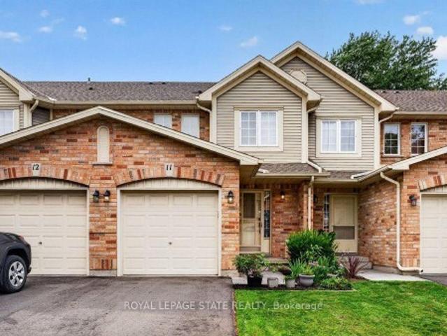 Townhouse for sale in Ancaster, Ontario