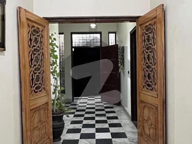 House for sale in Faisalabad, Islamabad Capital Territory