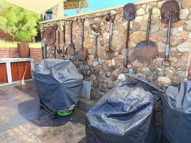 Property for sale in Hartbeespoort Dam Nature Reserve, North West