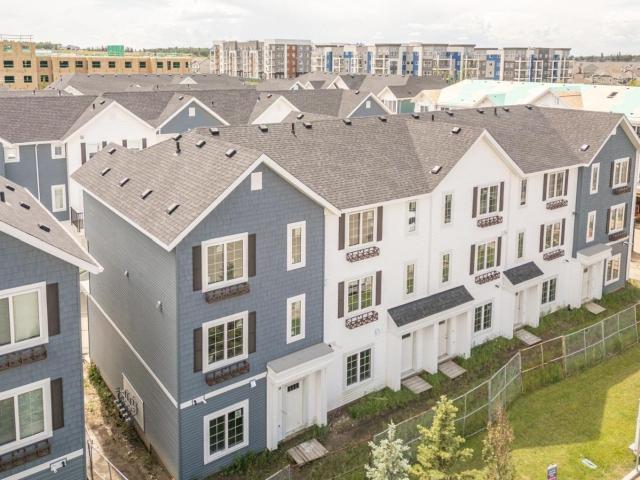Townhouse for sale in Wedgewood, Alberta