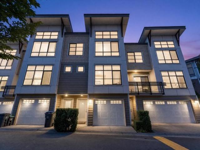 Townhouse for sale in Guildford, Surrey