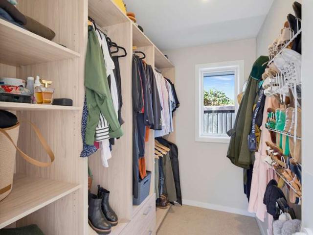 House for sale in Chaslands, Canterbury