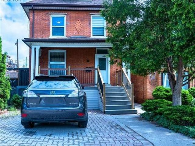 House for rent in Ancaster, Ontario
