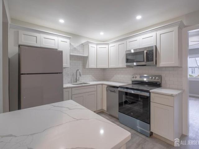 Townhouse for sale in Cliffwood, New Jersey