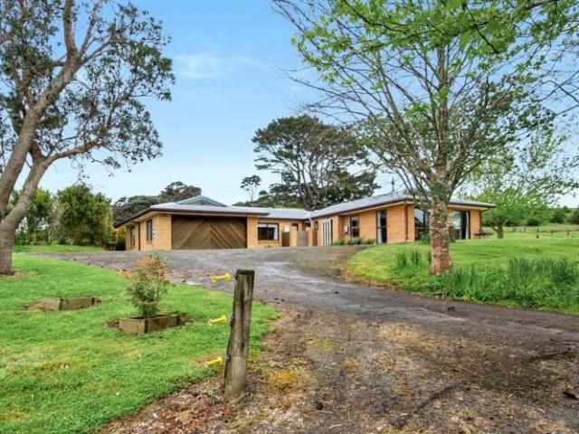 House for sale in Waitākere, Waitākere Ranges