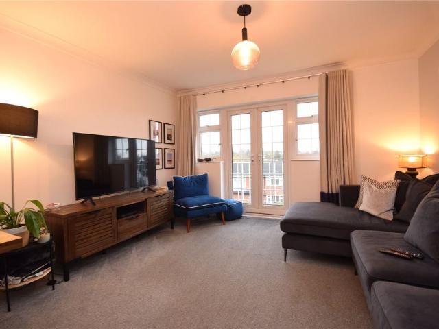 Apartment for rent in West Park, West Yorkshire