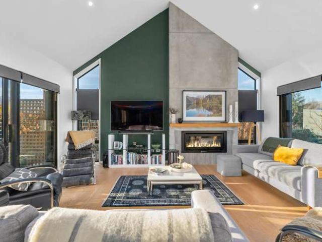House for sale in Otakou