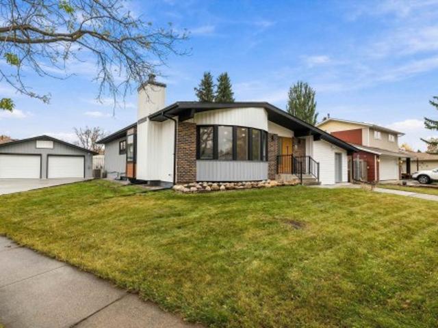 House for sale in Akinsdale, St. Albert