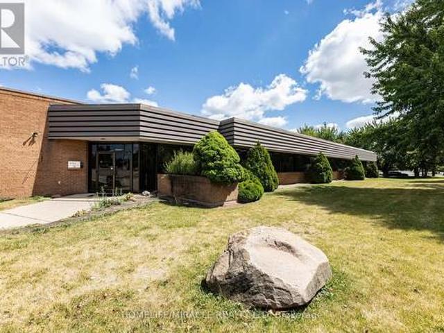 Commercial for rent in Georgina, Ontario
