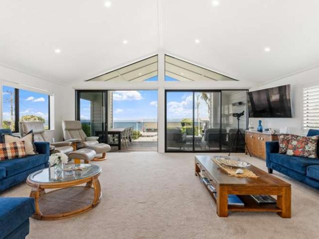 House for sale in Leigh