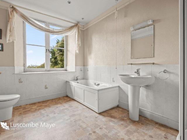 House for sale in Buckland-Tout-Saints, Strode