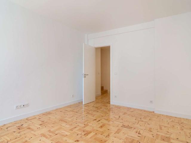 Apartamento alugar em Núcleo Urbano Histórico de Algés, Oeiras