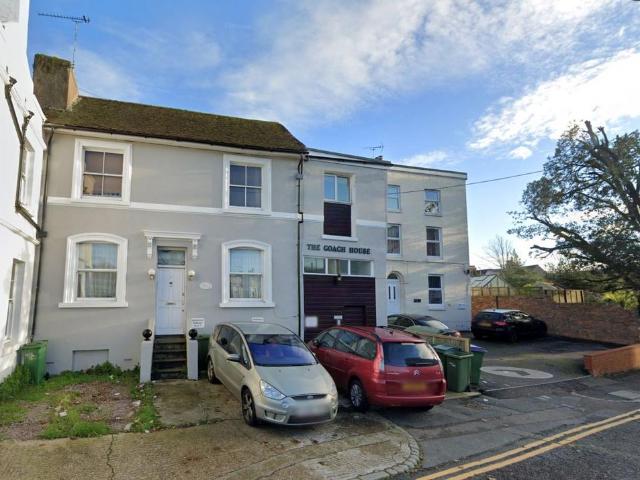 Flat for sale in Folkestone