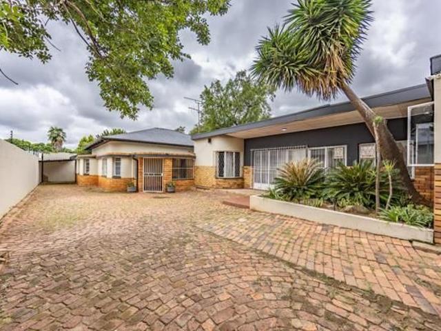 Room for rent in Waterkloof, Gauteng