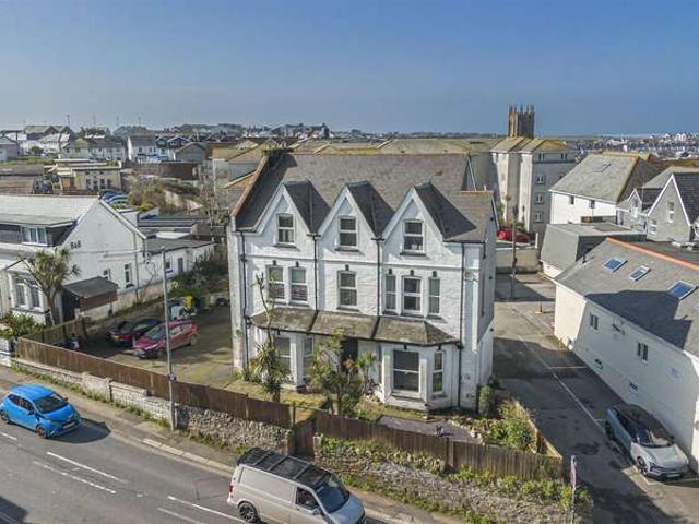 Apartment for sale in Newquay, Cornwall