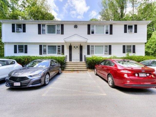 House for sale in Charlton, Massachusetts