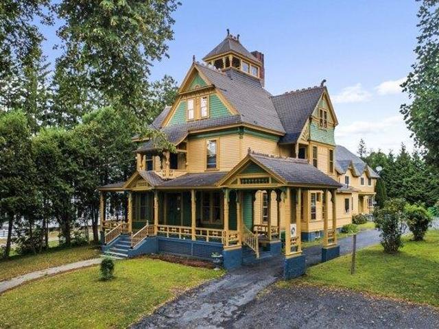 House for sale in Clinton, Massachusetts