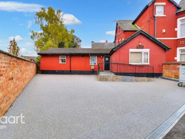 House for sale in Crewton, East Midlands