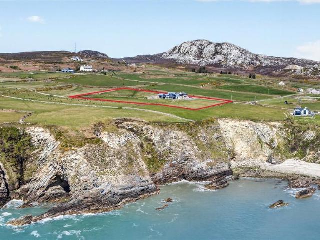 House for sale in Trearddur, Wales