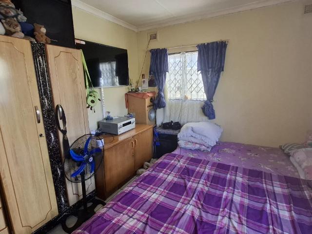 House for sale in Chatsworth, Kwazulu-natal