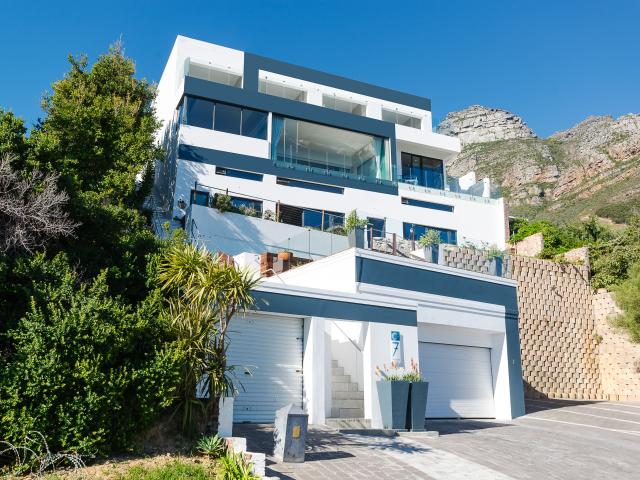 House for sale in Cape Town, Western Cape