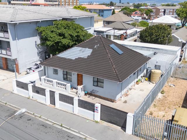 House for sale in Goodwood, City of Cape Town